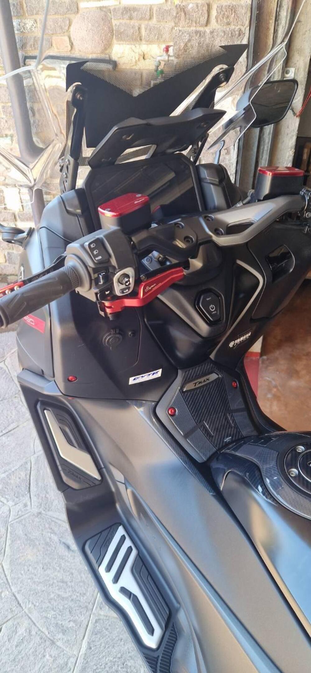Yamaha T-Max 560 (2022 - 24) (2)