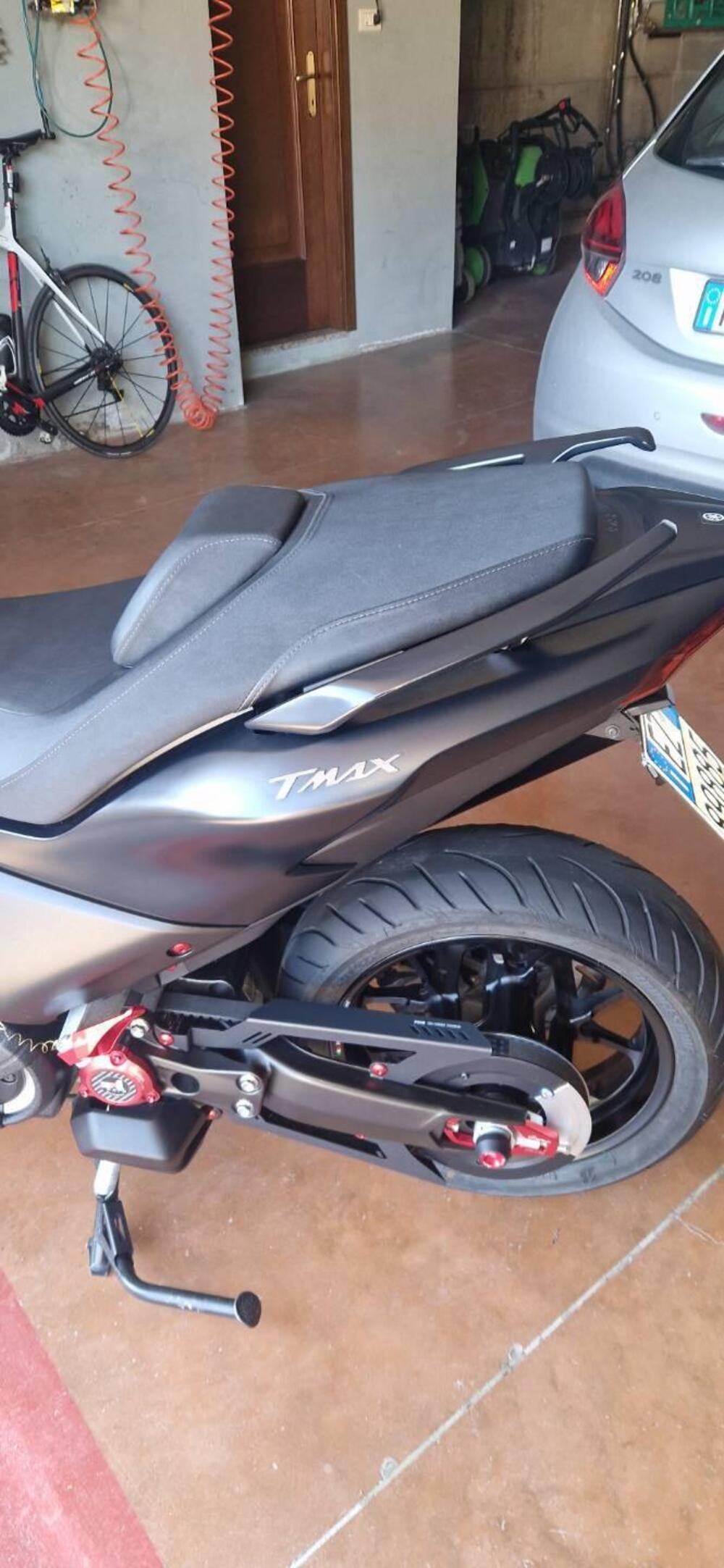 Yamaha T-Max 560 (2022 - 24) (7)