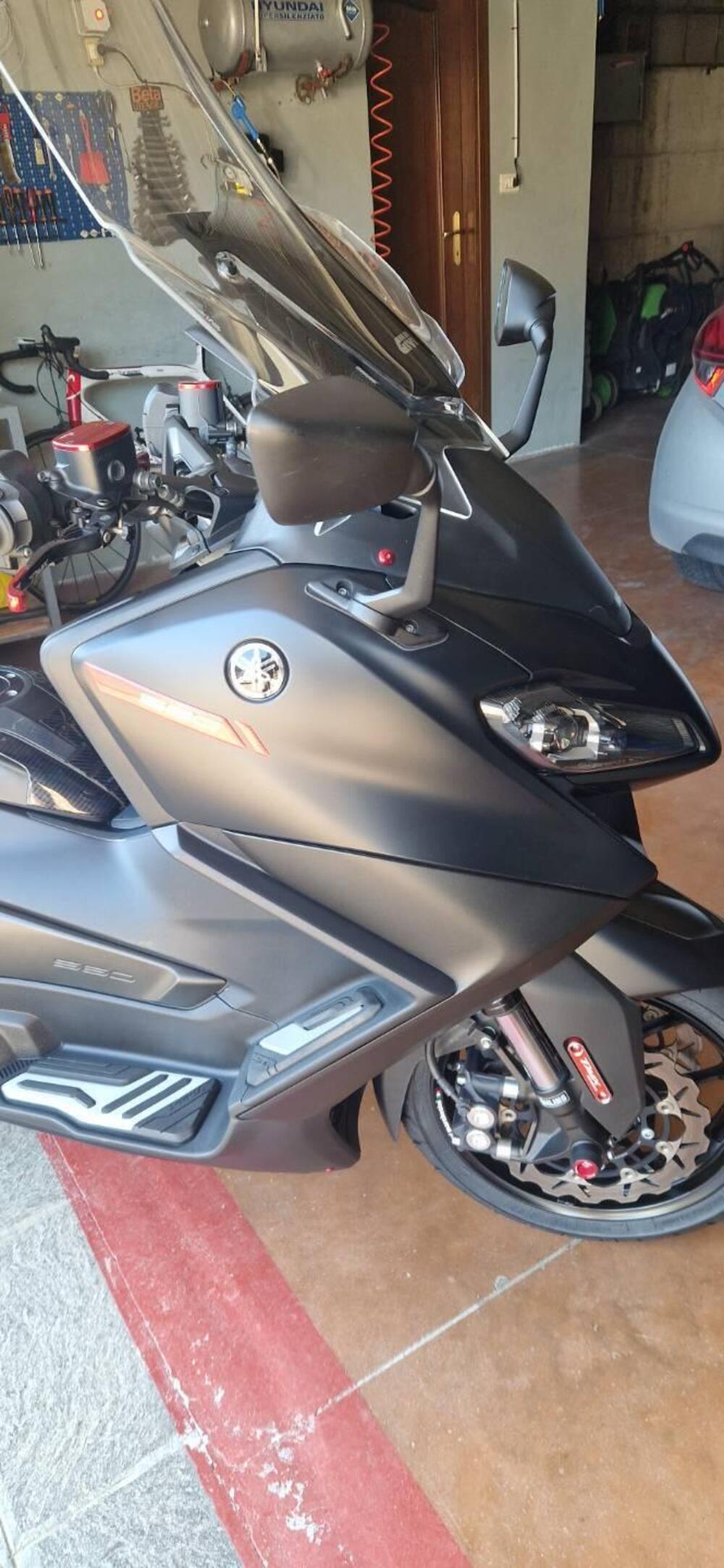 Yamaha T-Max 560 (2022 - 24) (10)