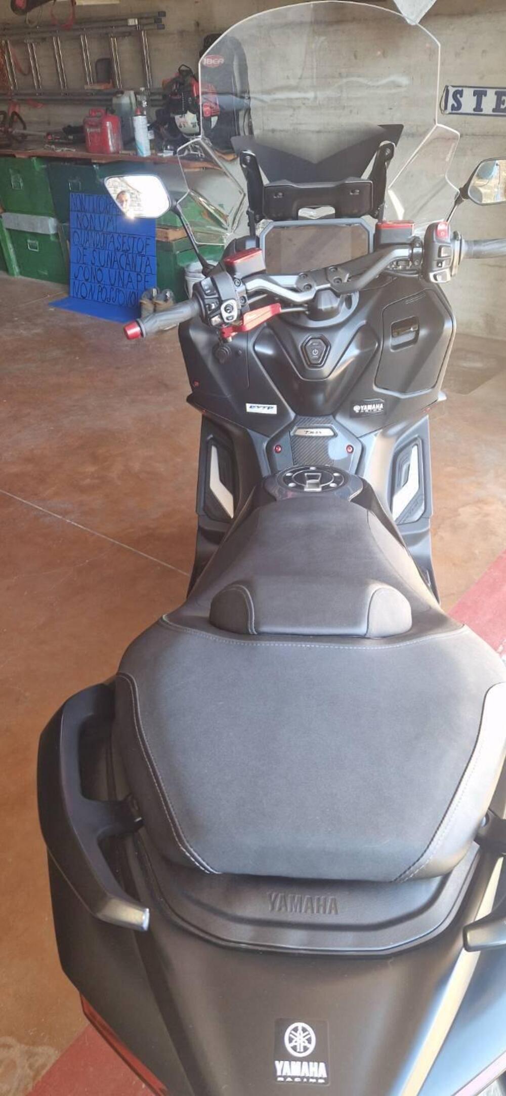 Yamaha T-Max 560 (2022 - 24) (13)