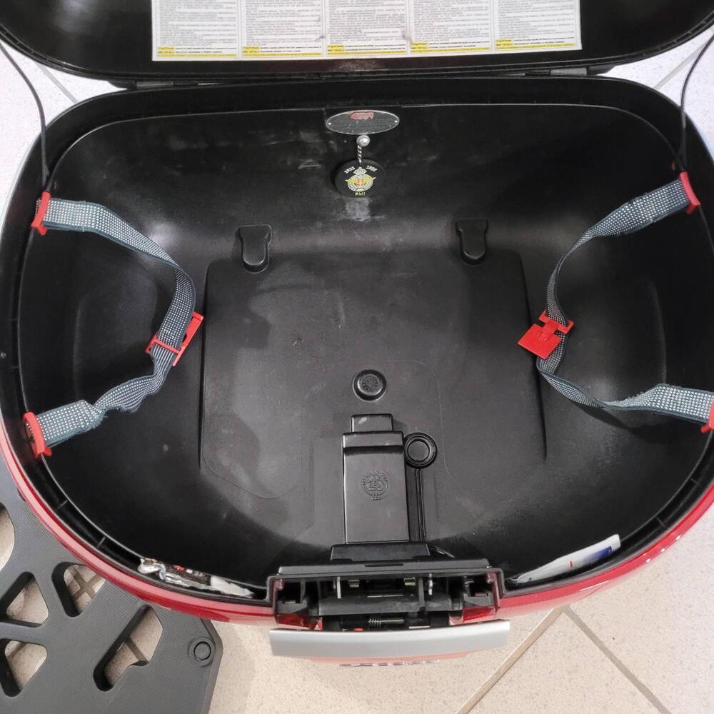Bauletto moto Givi (2)