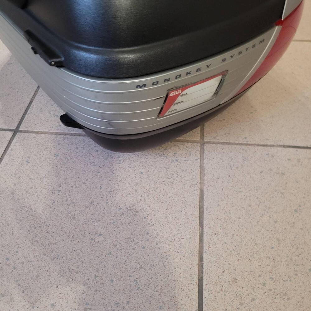Bauletto moto Givi (5)