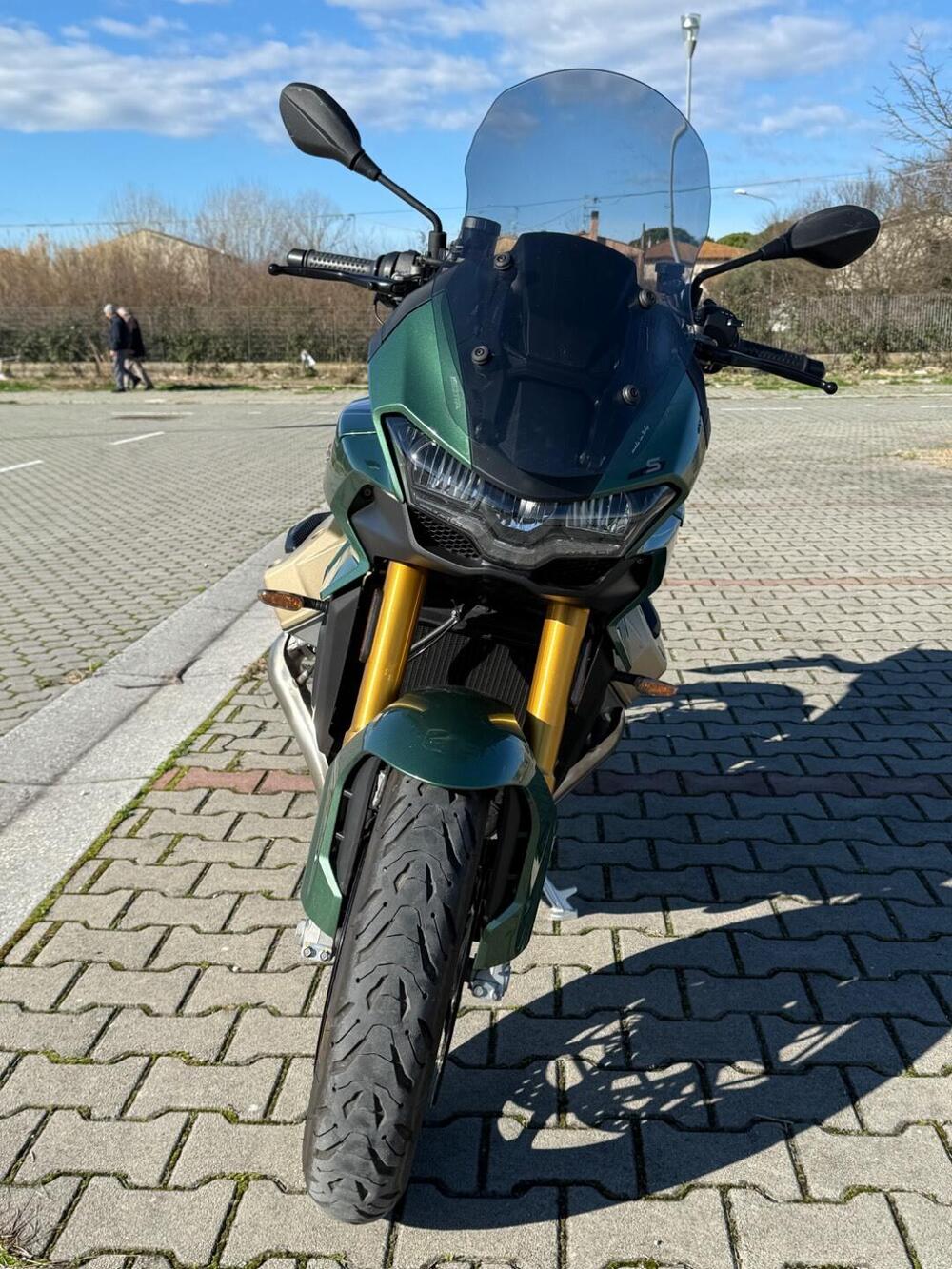 Moto Guzzi V100 Mandello S (2022 - 24) (4)