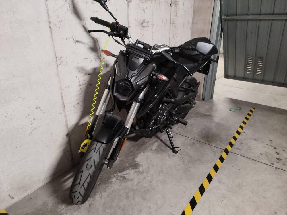 Voge Brivido 125R (2023 - 26) (2)