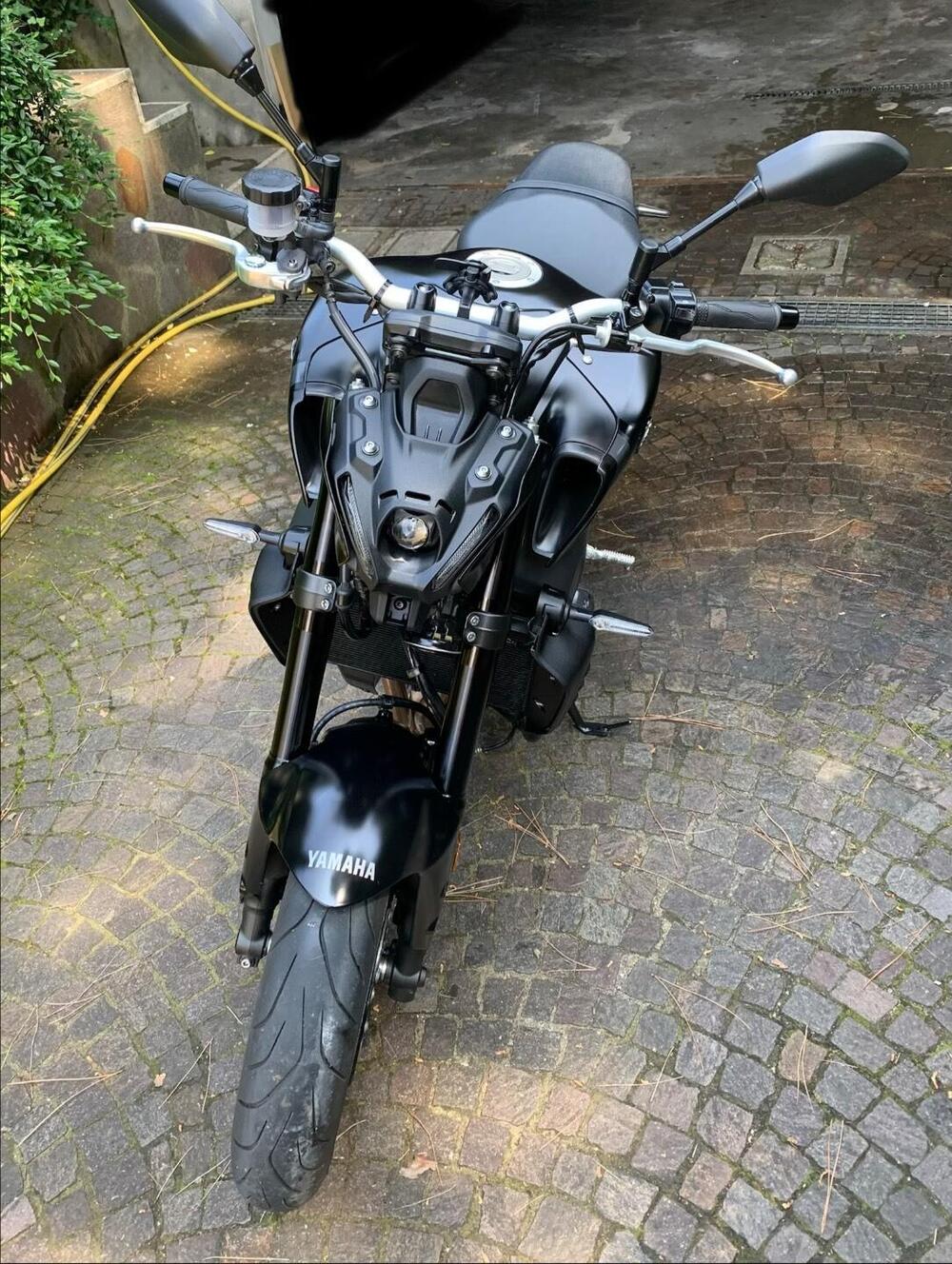 Yamaha MT-09 (2021 - 23) (2)