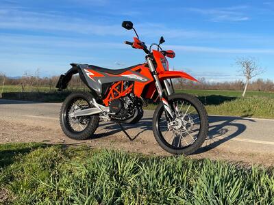 KTM 690 Enduro R (2021) usata