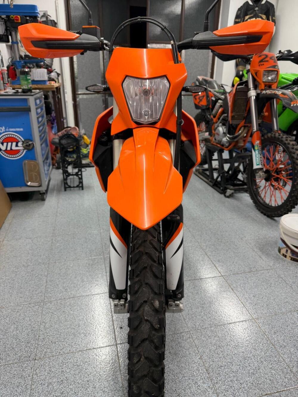 KTM 690 Enduro R (2021) (6)