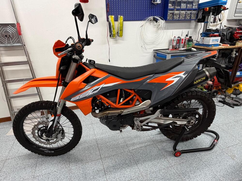 KTM 690 Enduro R (2021) (7)