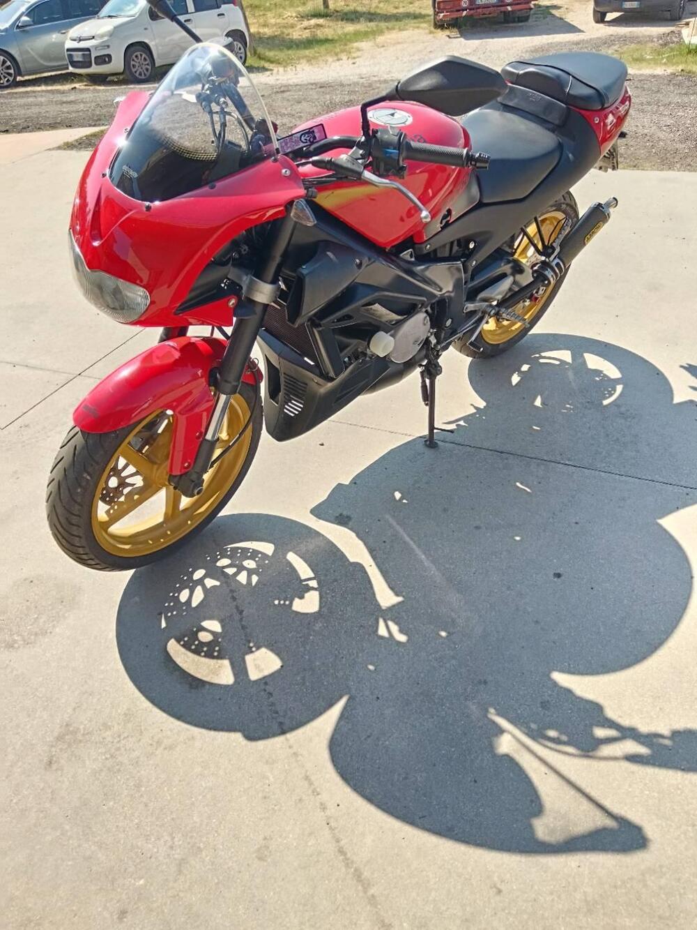 Aprilia Tuono 125 (2003 - 04) (2)