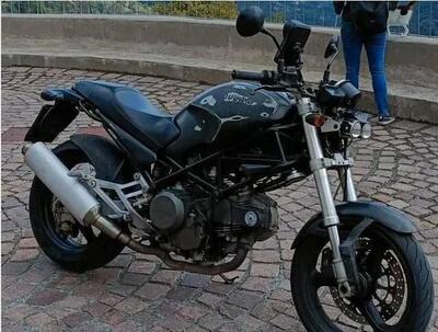 Ducati Monster 600 Dark (1998 - 01) usata