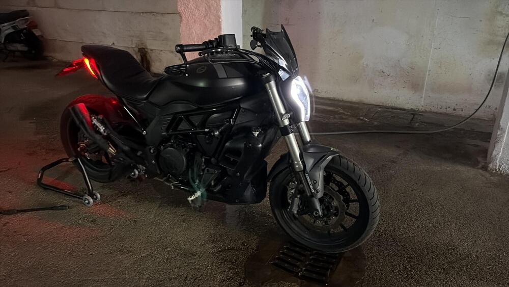 Benelli 502 C (2019 - 20) (3)
