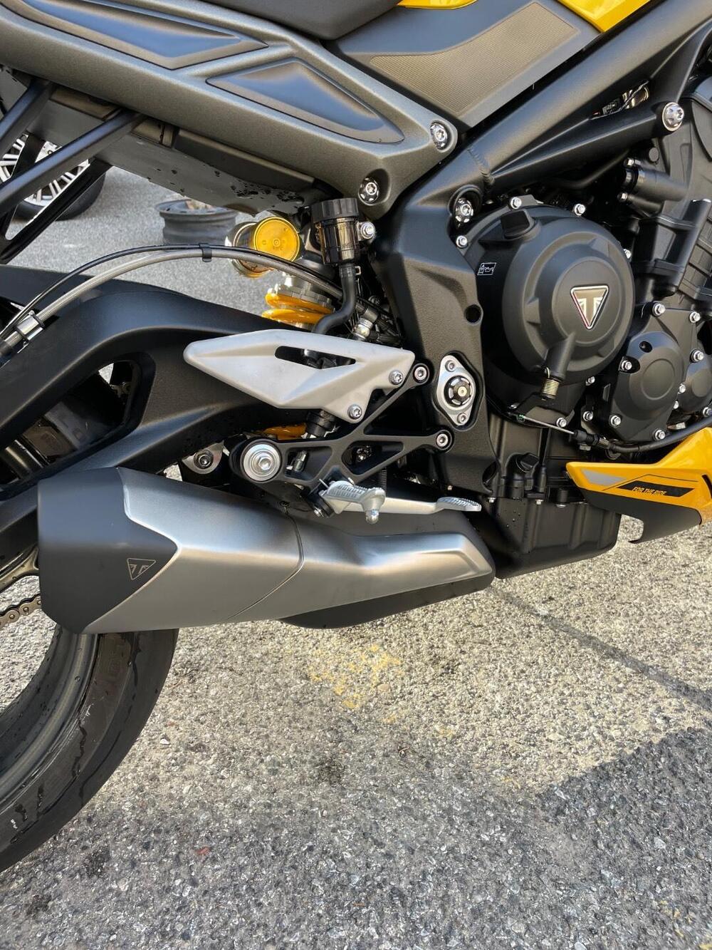 Triumph Street Triple 765 RS (2023 - 26) (7)