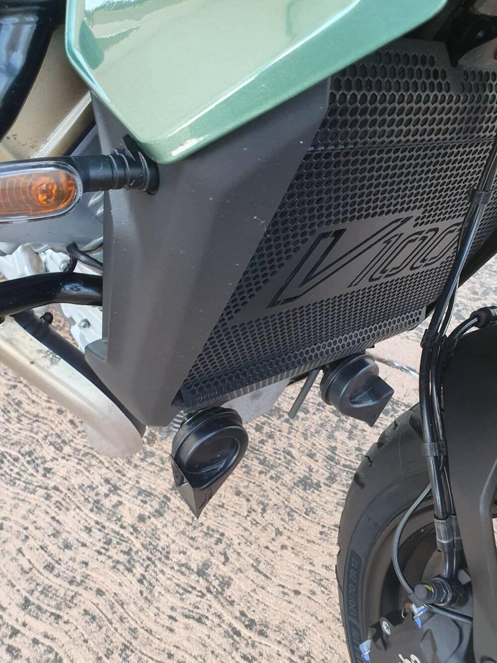 Moto Guzzi V100 Mandello S (2022 - 24) (3)