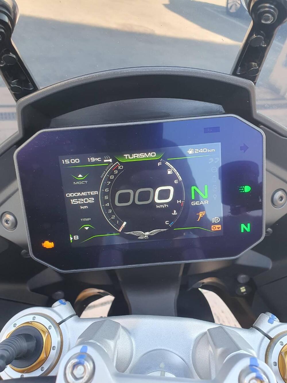 Moto Guzzi V100 Mandello S (2022 - 24) (10)