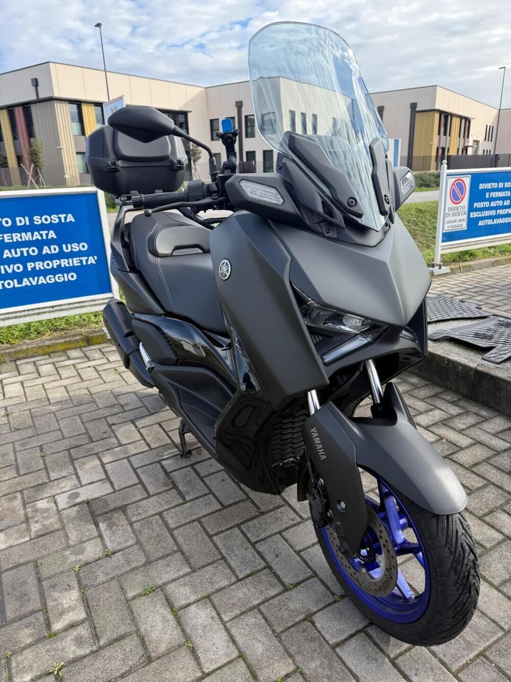 Yamaha X-Max 300 Tech Max (2021 - 24) (3)