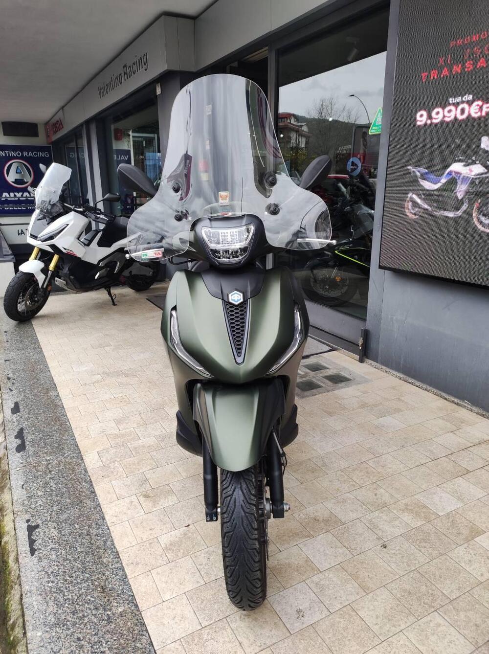 Piaggio Beverly 300 S ABS-ASR (2021 - 25) (3)