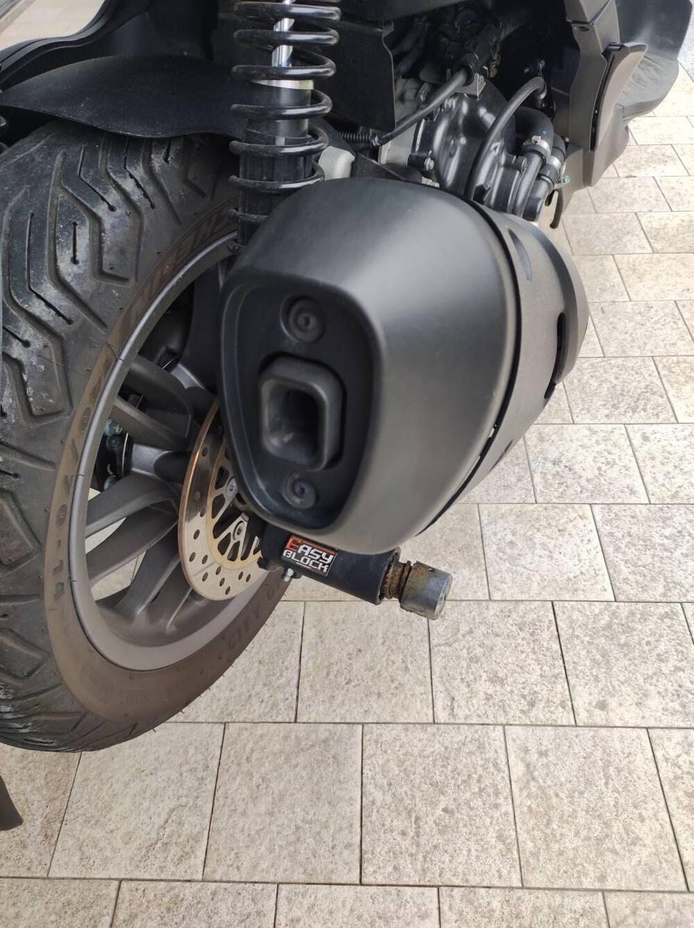 Piaggio Beverly 300 S ABS-ASR (2021 - 25) (6)