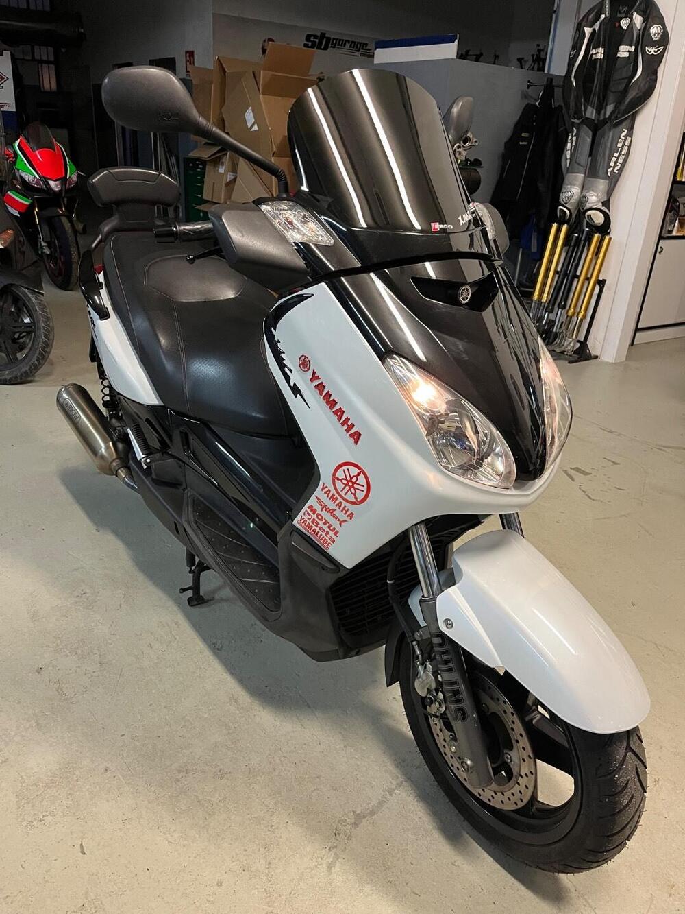 Yamaha X-Max 250 (2007 - 09) (2)