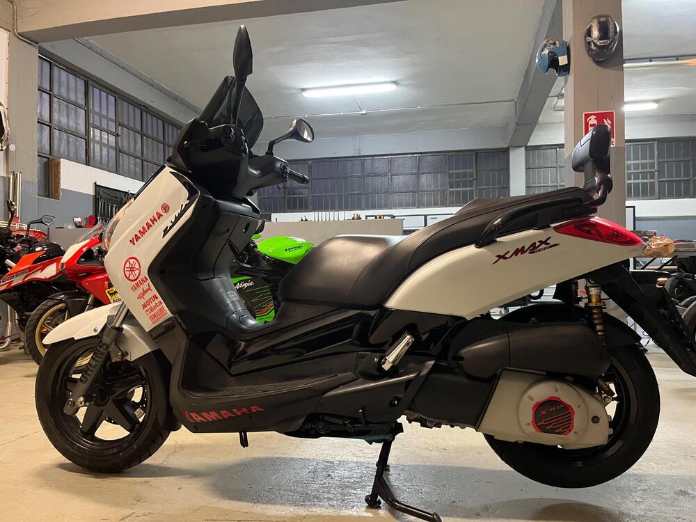 Yamaha X-Max 250 (2007 - 09) (4)