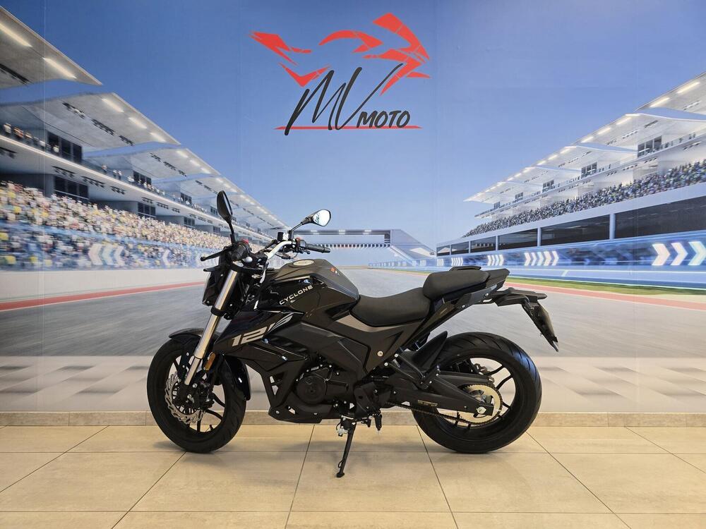 Cyclone Battlo 5S (2025 - 26) (3)