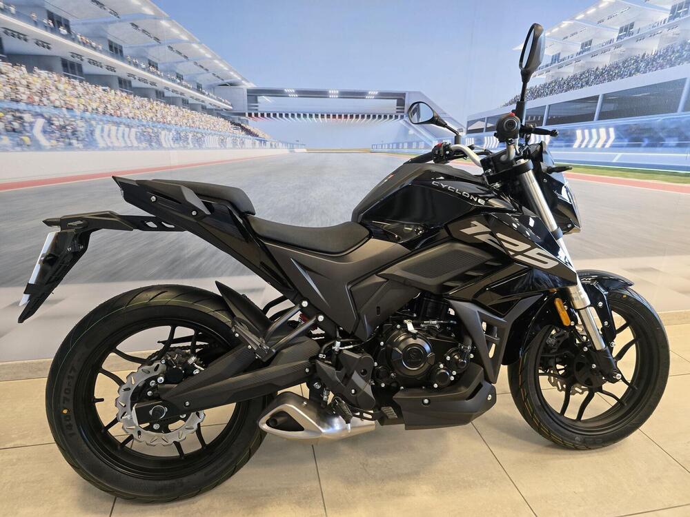 Cyclone Battlo 5S (2025 - 26) (5)