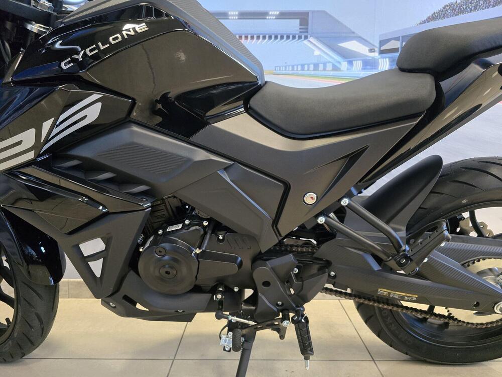 Cyclone Battlo 5S (2025 - 26) (10)