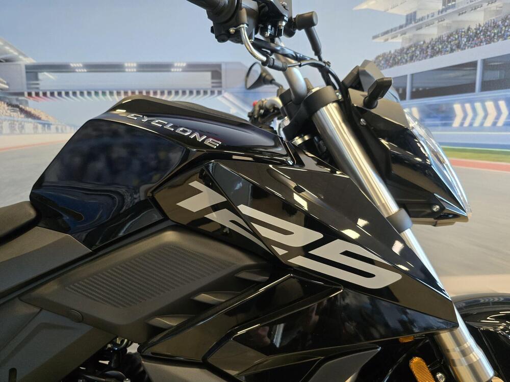 Cyclone Battlo 5S (2025 - 26) (18)