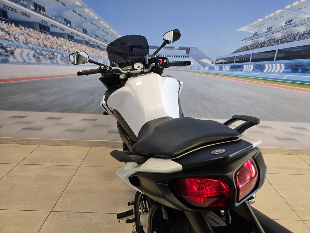 Yamaha Fazer 8 (2010 - 16) (10)