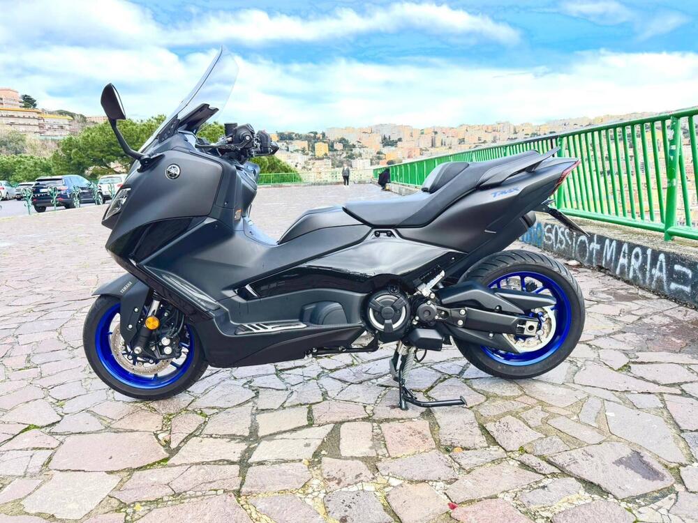 Yamaha T-Max 560 (2022 - 24) (4)