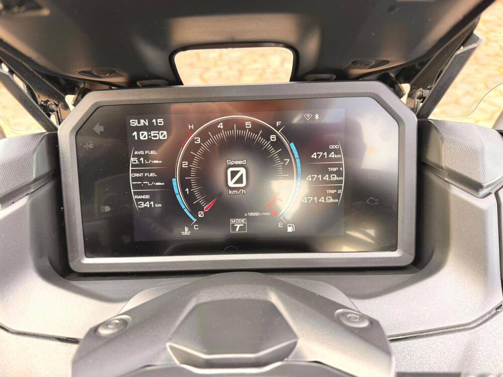 Yamaha T-Max 560 (2022 - 24) (5)