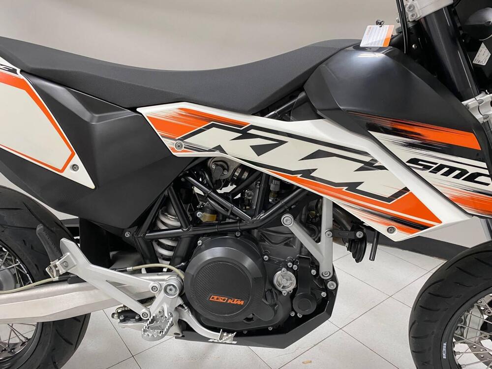 KTM 690 SMC (2008- 11) (3)