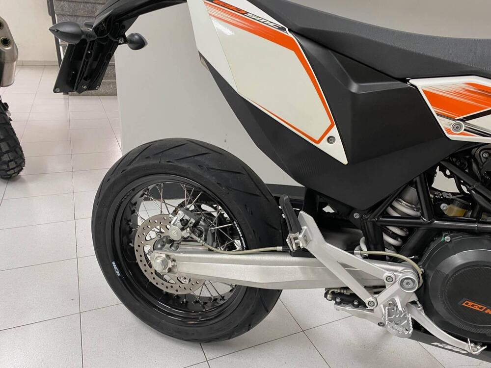KTM 690 SMC (2008- 11) (4)