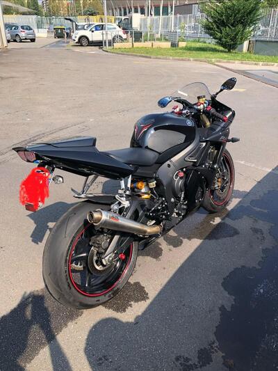 Yamaha YZF R6 (2005) usata