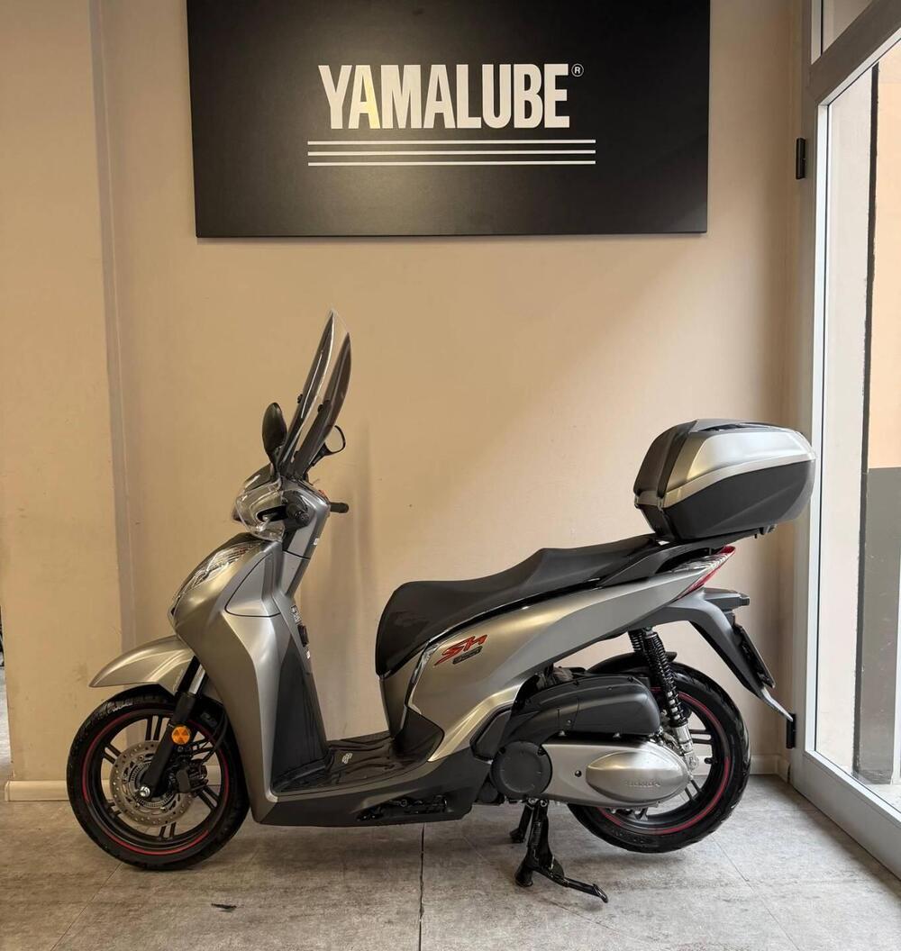 Honda SH 300 i Sport ABS (2018 - 20) (2)