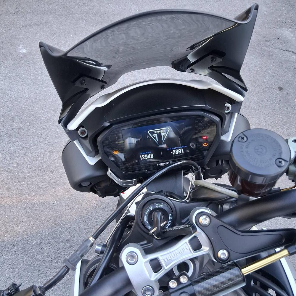 Triumph Street Triple RS (2020 - 22) (2)