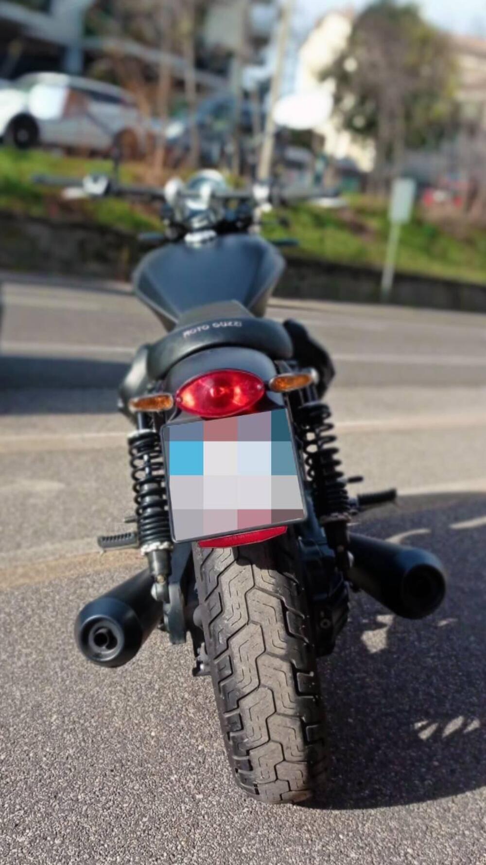 Moto Guzzi V9 Bobber Special Edition (2023 - 25) (9)