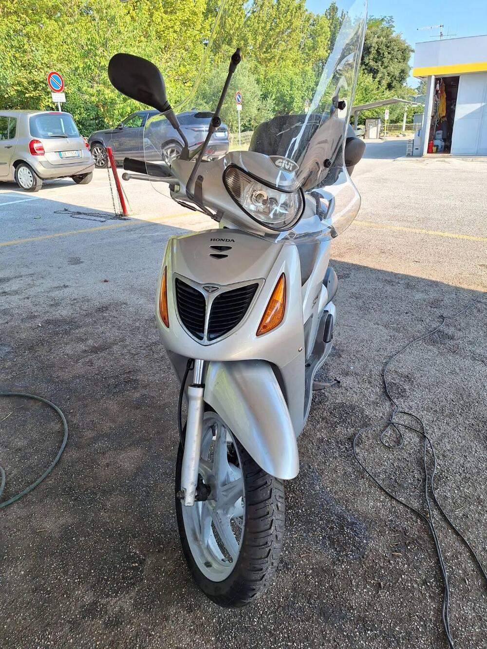 Honda SH 150 (2000 - 06) (3)