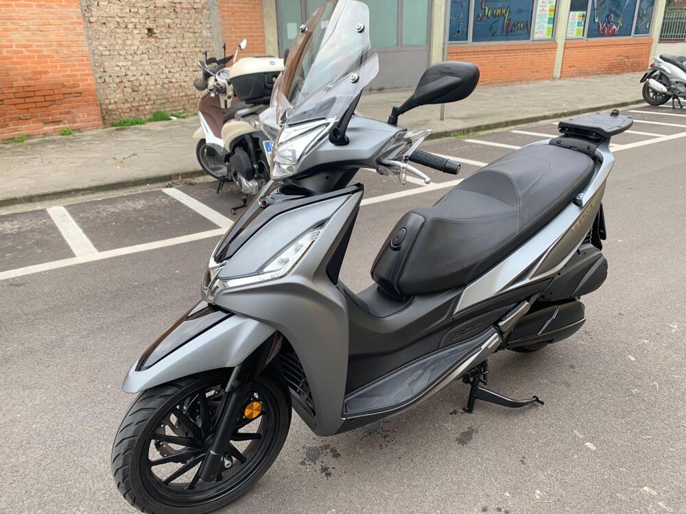 Kymco Agility 300i (2021 - 25) (3)