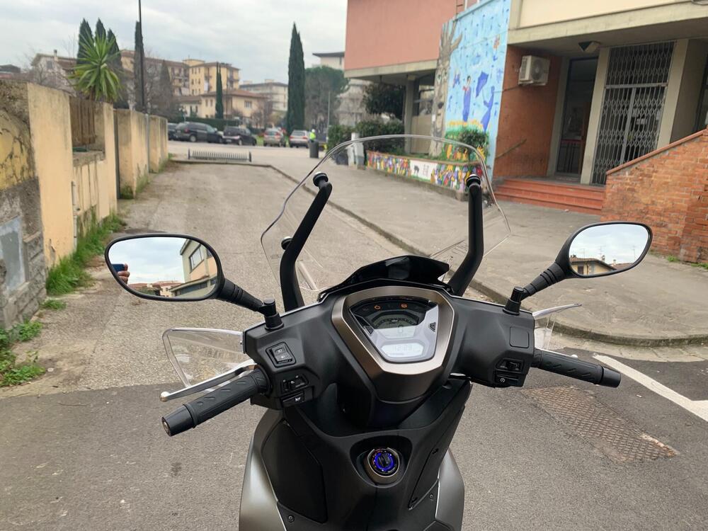 Kymco Agility 300i (2021 - 25) (4)