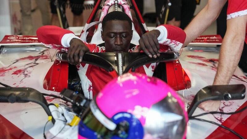 Khaby Lame, Izzy Hammond e altri influencer a bordo di una Formula E: perch&eacute; erano l&igrave; ed &egrave; una pessima idea per il motorsport