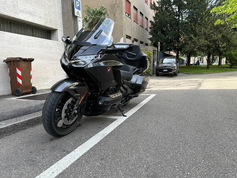 Honda GL 1800 Gold Wing Tour DCT & Airbag (2022 - 24) (4)