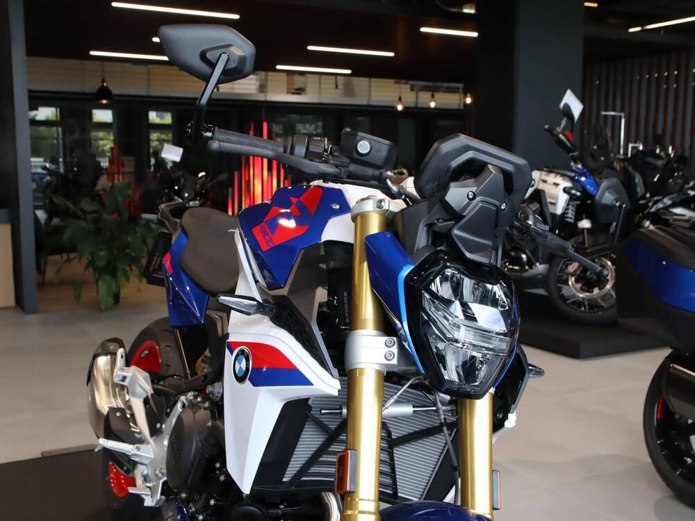 Bmw F 900 R (2025 - 26) (2)