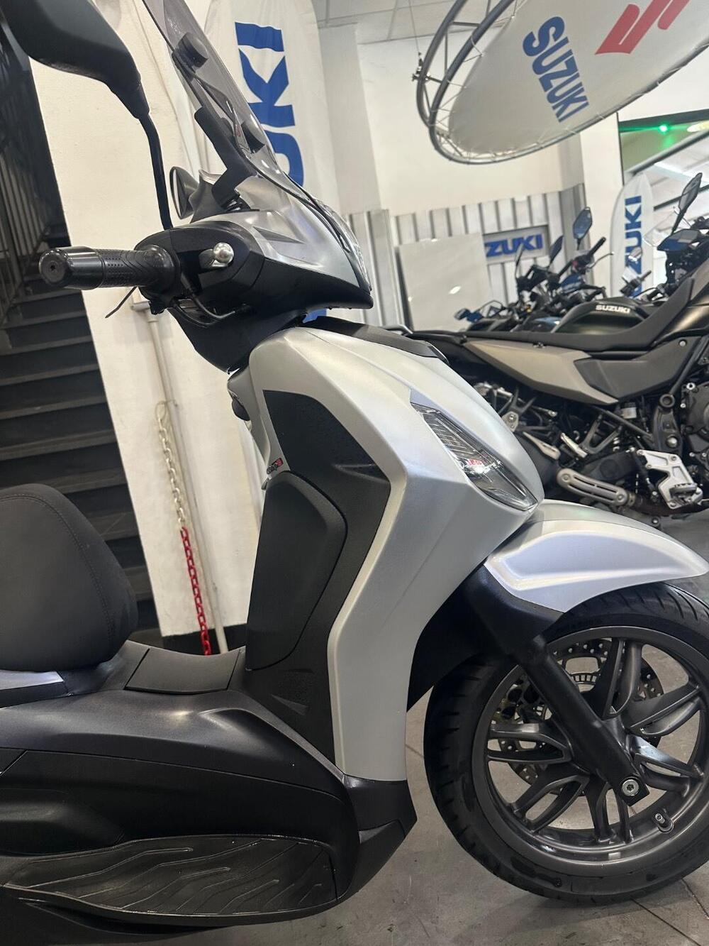 Piaggio Beverly 400 S ABS-ASR (2021 - 24) (12)