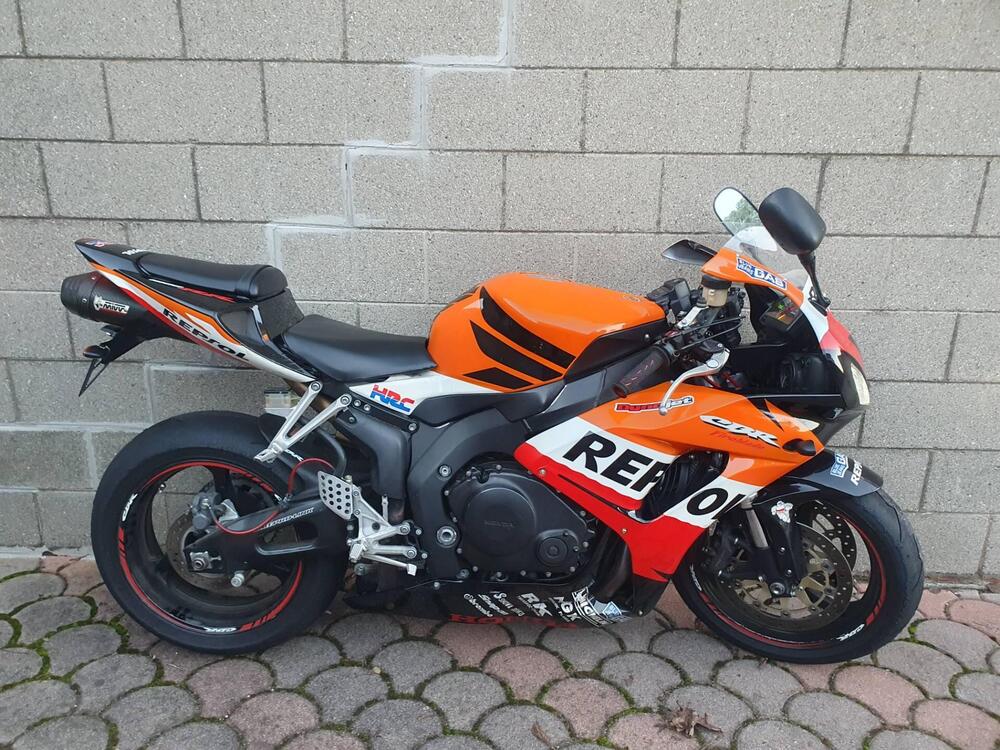 Honda CBR 1000 RR Fireblade (2006 - 07) (2)