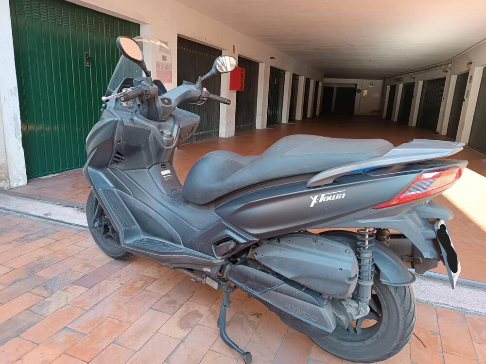 Kymco X-Town 300i ABS (2016 - 20) (6)