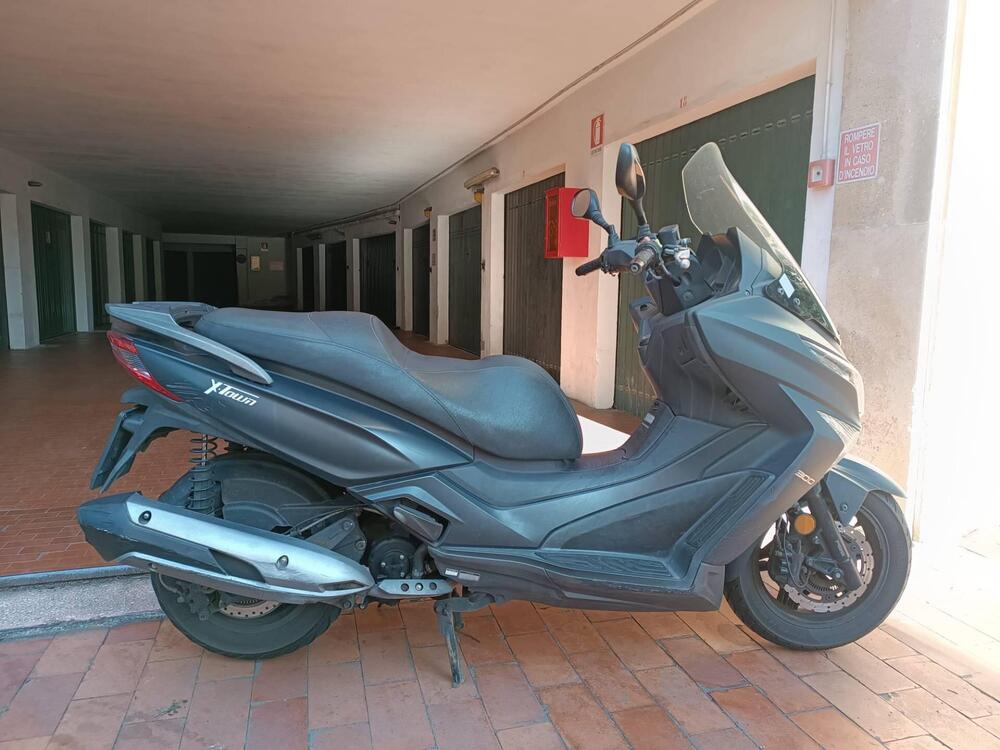 Kymco X-Town 300i ABS (2016 - 20) (9)