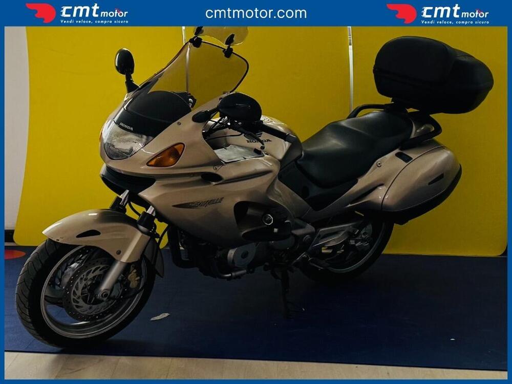 Honda Deauville 650 (1998 - 01) (4)