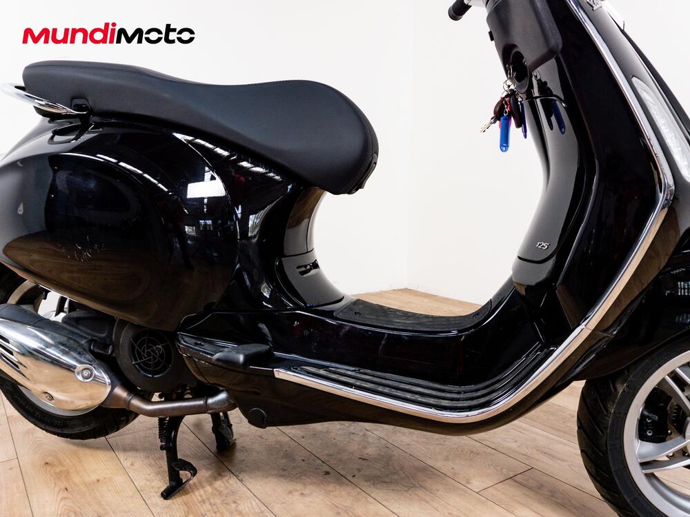 Vespa Primavera 125 Batik (2024 - 26) (5)