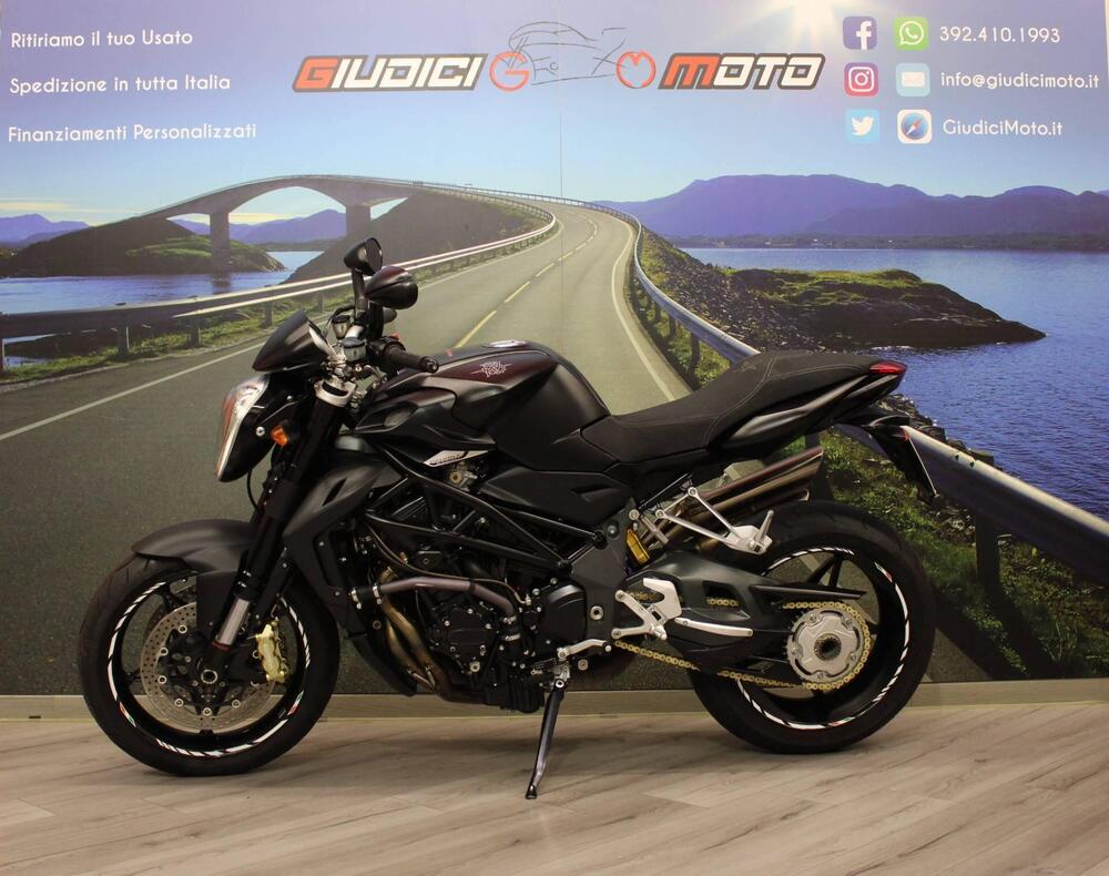 MV Agusta Brutale 920 (2011 - 12) (3)