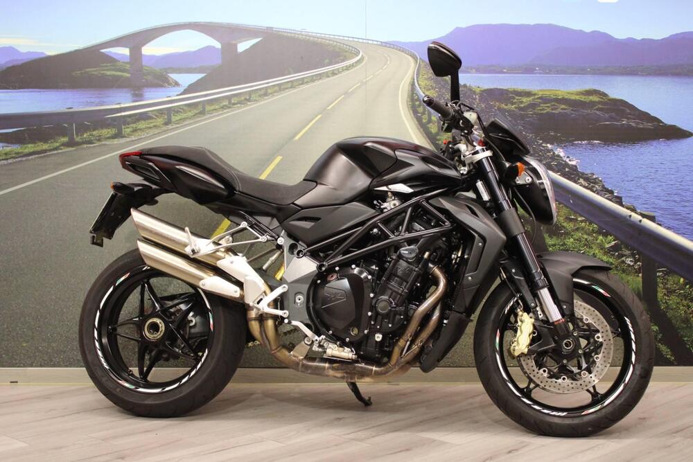 MV Agusta Brutale 920 (2011 - 12) (5)